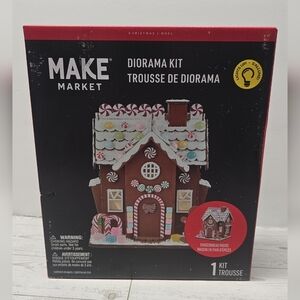 Makers Market Red and White Gingerbread House Diorama Kit